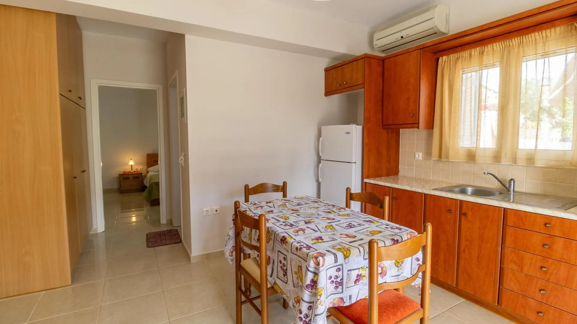Apartments Thekla Karavados